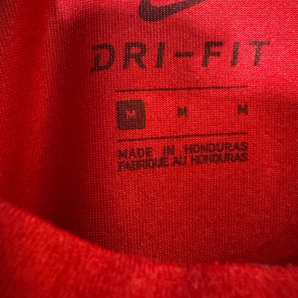 Nike Men's Dri-Fit Red Short Sleeve Tee - Picture 3 of 4